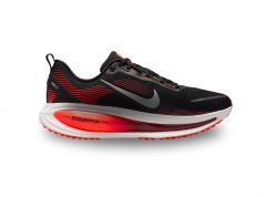 NIKE MENS VOMERO 18